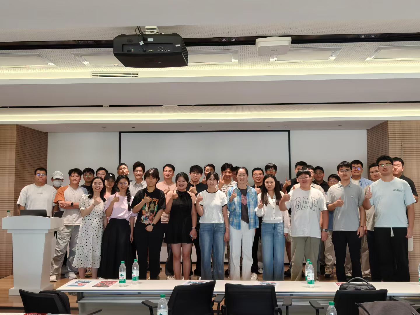 北京首场线下活动 · 共探医学AI前沿
